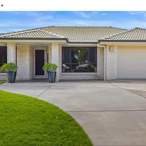 https://jens-getaway.queenslandhotels.net