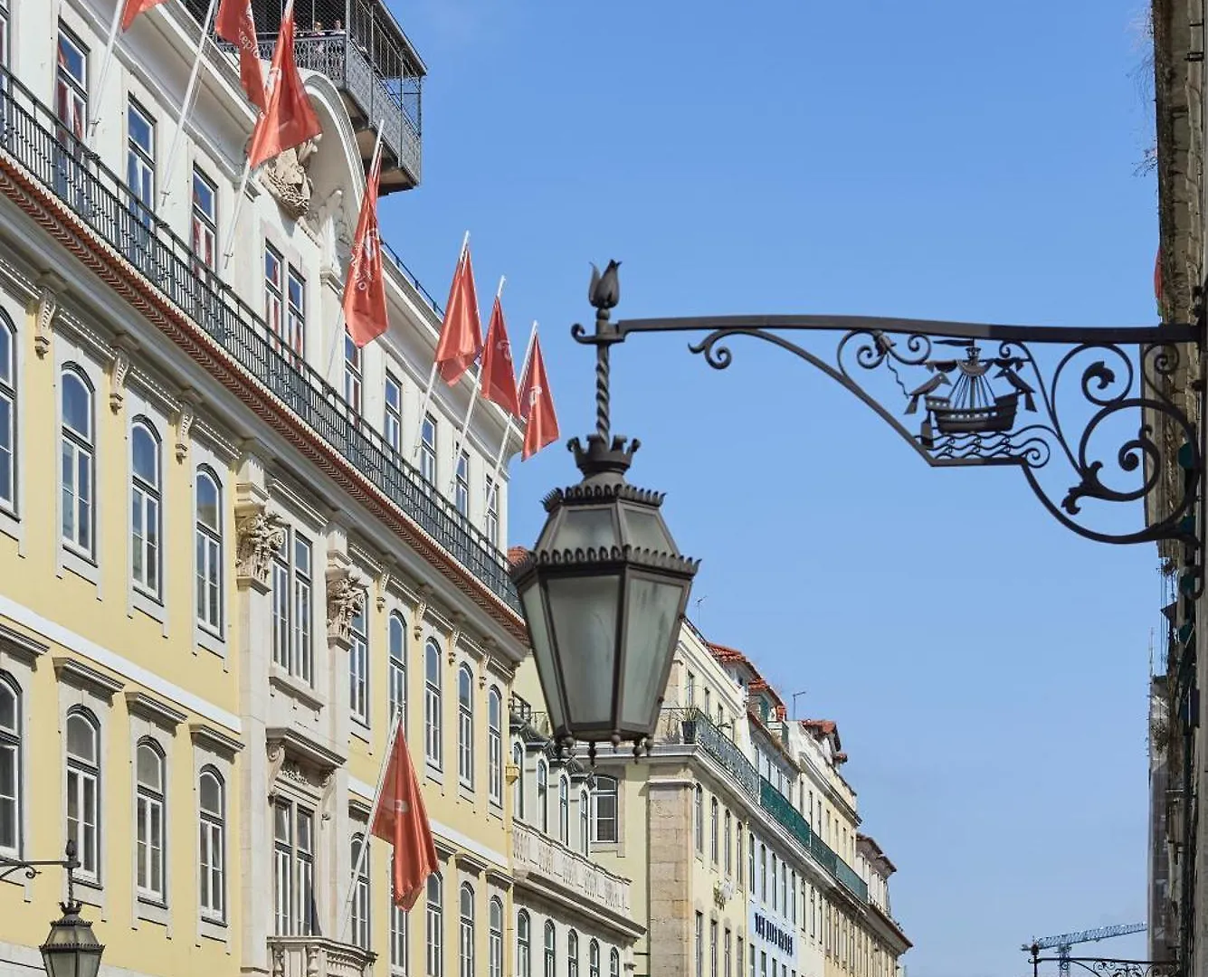 Hotel Moon & Sun Lisboa  Лиссабон