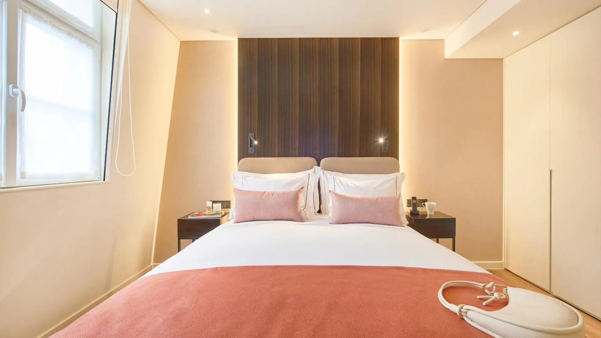 Hotel Moon & Sun Lisboa 4*, Лиссабон
