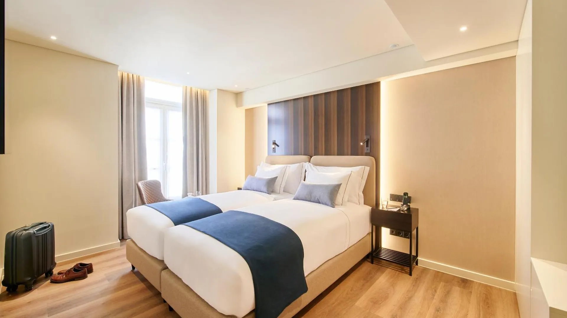 Hotel Moon & Sun Lisboa 4*, Лиссабон